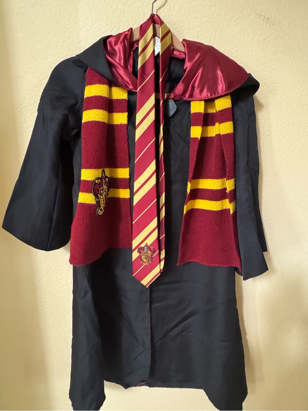 Harry Potter Gryffindor Robe, Scarf and Tie Size Children's Small 4-6